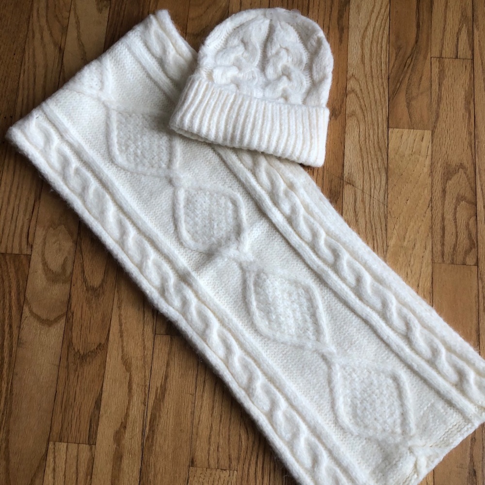 Hat & Scarf Set
